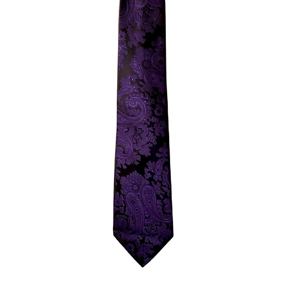 Elegant Purple Paisley Tie